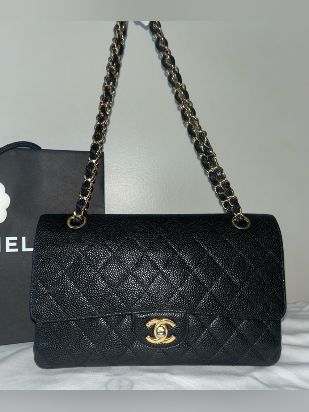 CHANEL Medium Classic Double Flap Caviar Quilted Handbag Black / 24K Gold - Picture 3 of 15